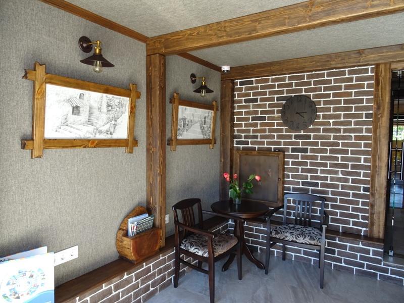 Guest House Belweder غاغرا المظهر الخارجي الصورة