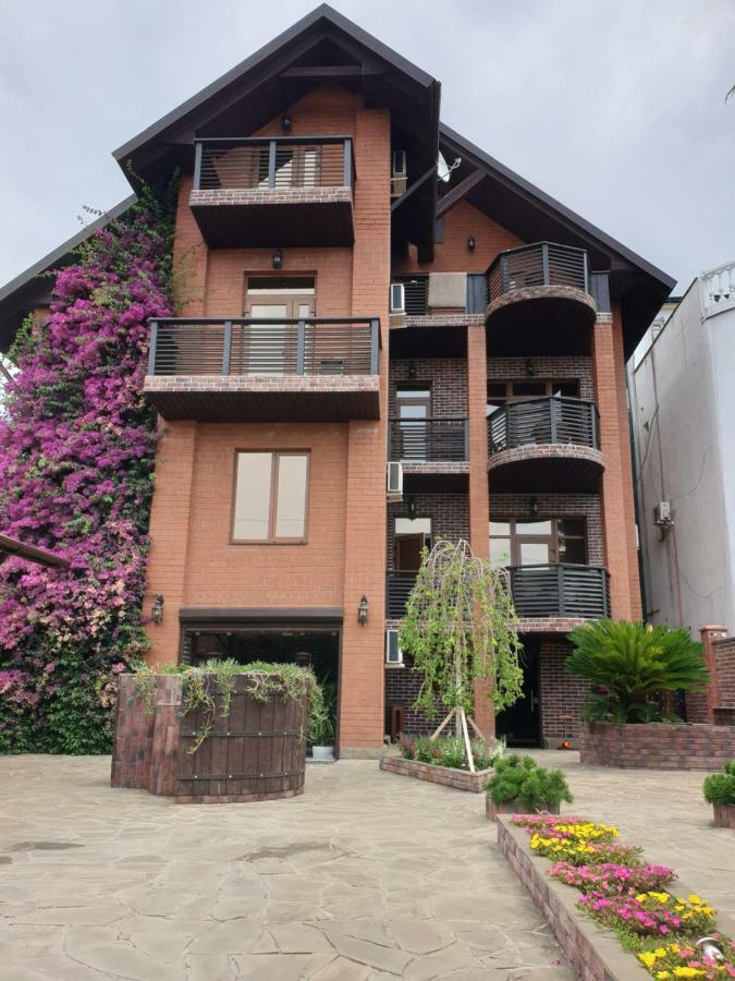 Guest House Belweder غاغرا المظهر الخارجي الصورة